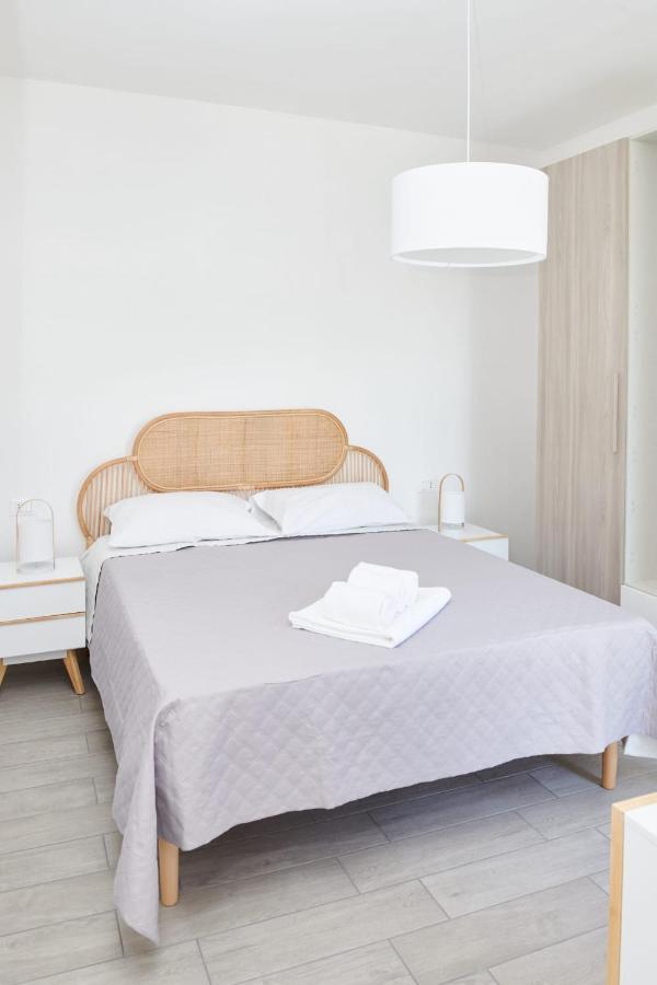 Salinelle Rooms Lascari Buitenkant foto